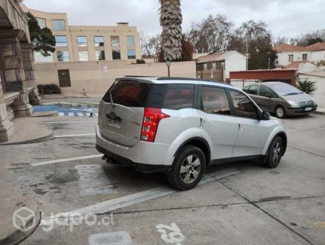 Mahindra XUV 500 w8 2015