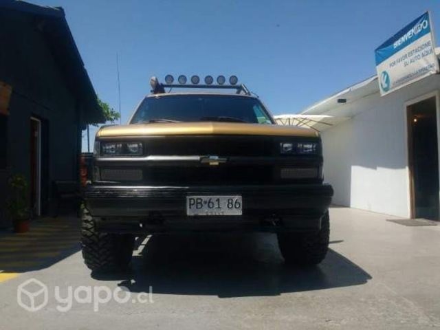 Chevrolet Suburban 4x4  1996