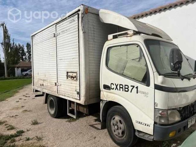 Se vende camión cabina cerrada, documentos al día