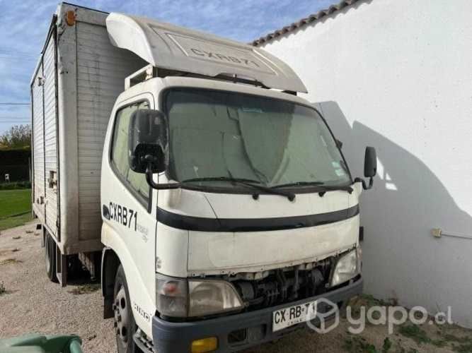 Se vende camión cabina cerrada, documentos al día