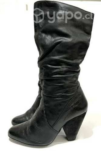 Bota 100% Cuero Marca Tatienne N*35 Negro
