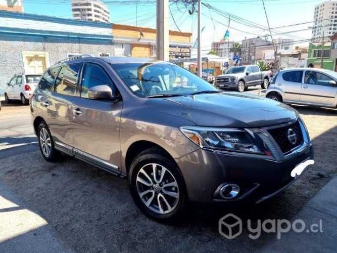 Se vende Nissan Pathfinder 2014