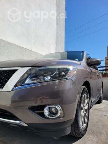 Se vende Nissan Pathfinder 2014