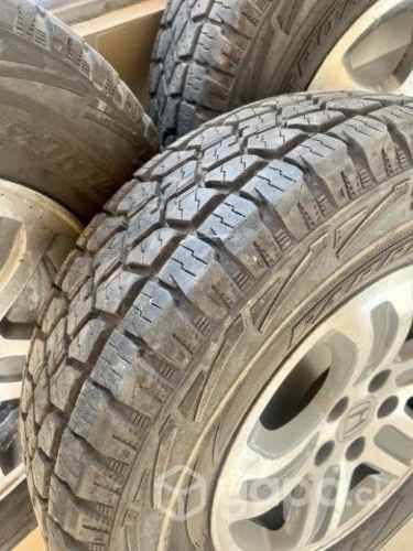 Llantas con neumático 235/70/R16