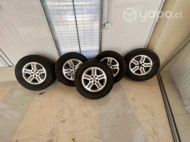 Llantas con neumático 235/70/R16