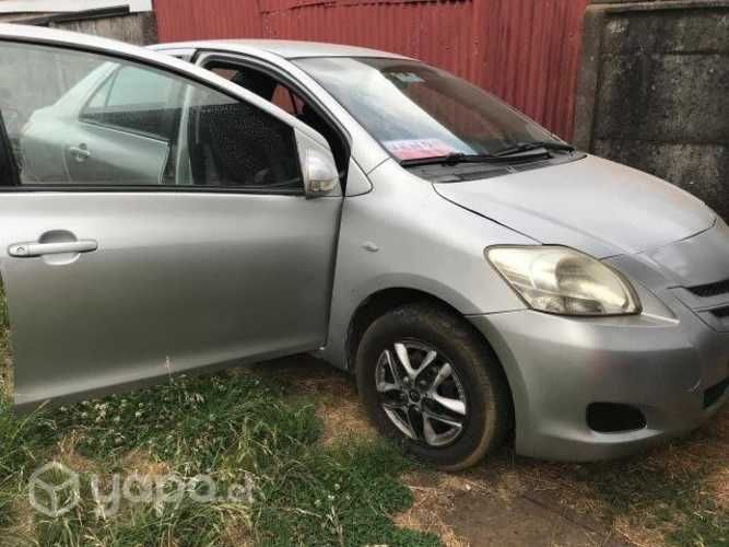 Toyota yaris 2008