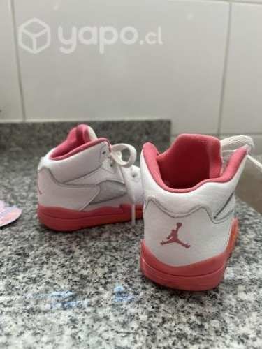 Zapatos jordan niña