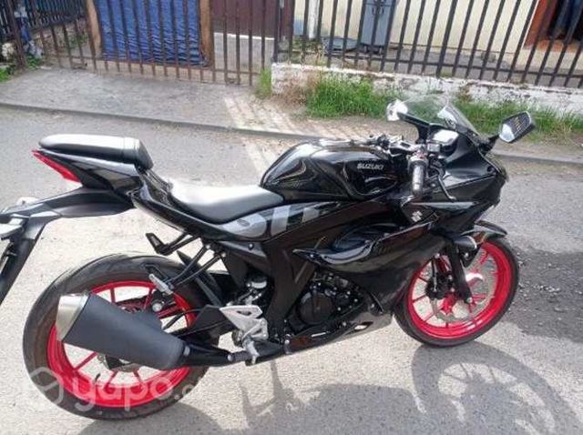 Moto susuki nueva por apuro