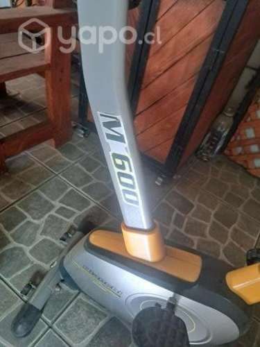 Bicicleta estática bianchi m600