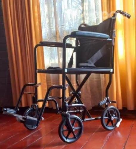 Silla de ruedas de transporte/paseo geriátrica