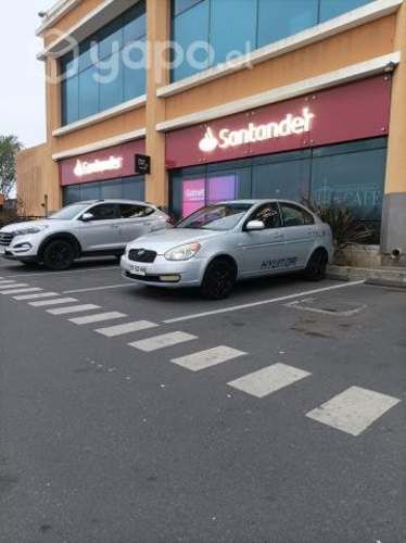 Hyundai accent 2010