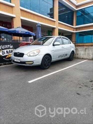 Hyundai accent 2010