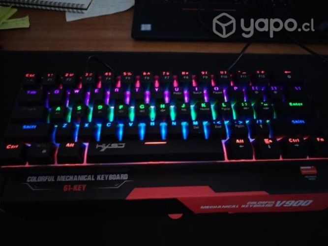 Teclado gamer mecánico y mouse gamer