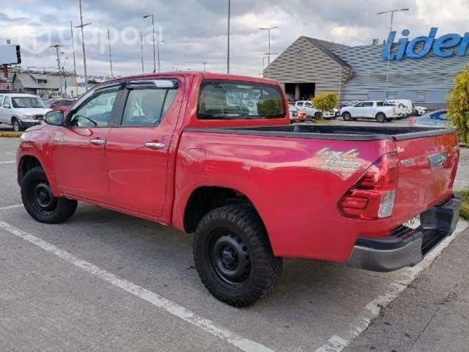 Hilux SR 2017 4x4 crédito y recibo vehículos