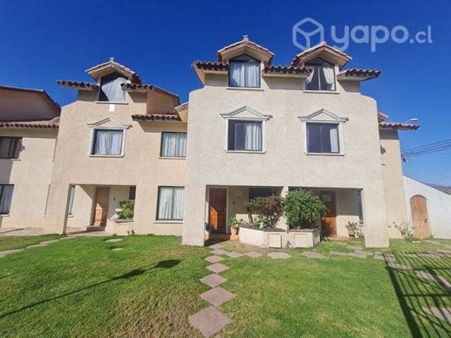 Casa San Joaquín La Serena 5D 3B Tres pisos