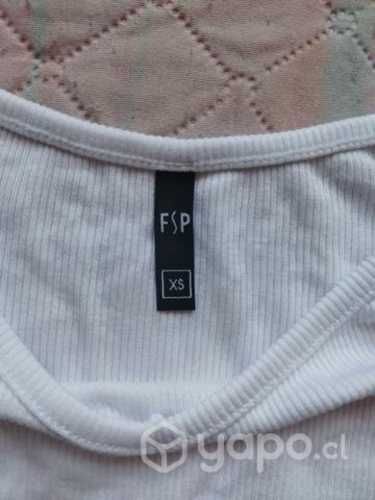 Polera Blanca Básica