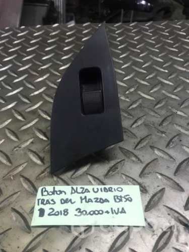 Boton alza vidrio trasero derecho Mazda BT50 2013