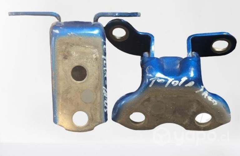 Par De Bisagra Delantera Derecha Toyota Yaris 2000