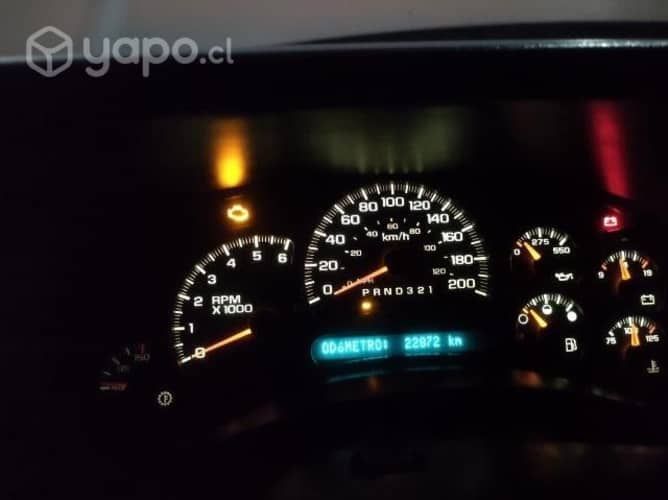 Silverado 4x4 con grúa pluma