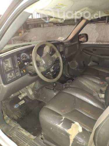 Silverado 4x4 con grúa pluma