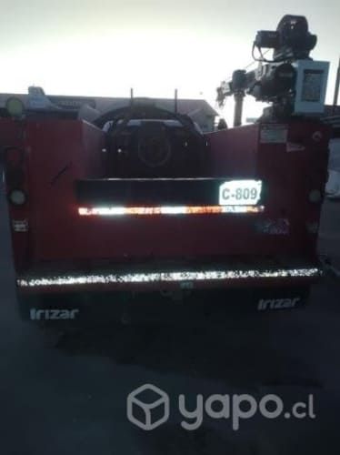 Silverado 4x4 con grúa pluma