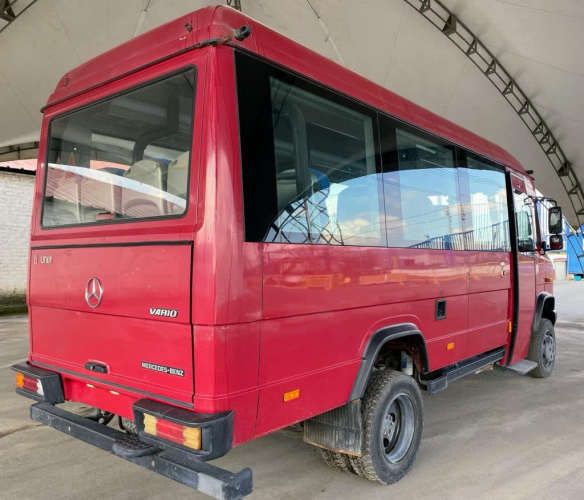 Mercedes Benz Vario 818D 4X4