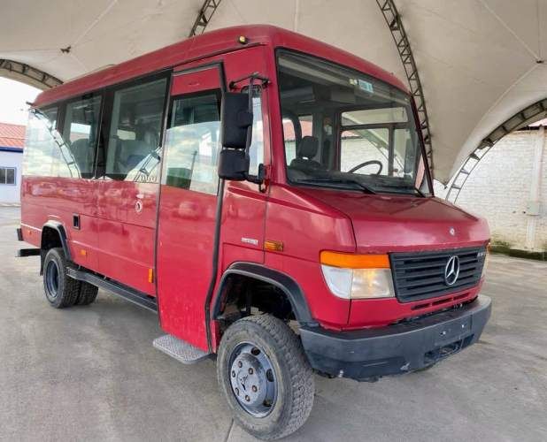 Mercedes Benz Vario 818D 4X4