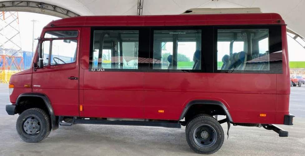 Mercedes Benz Vario 818D 4X4