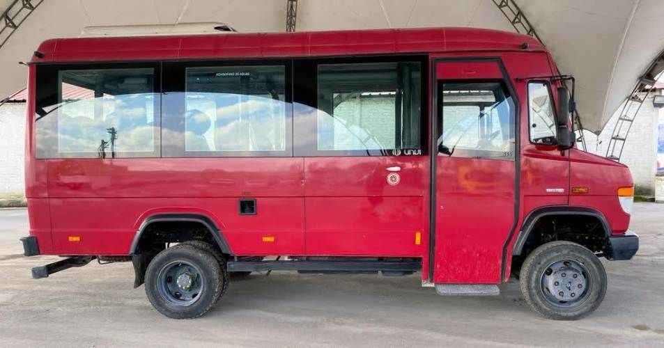 Mercedes Benz Vario 818D 4X4