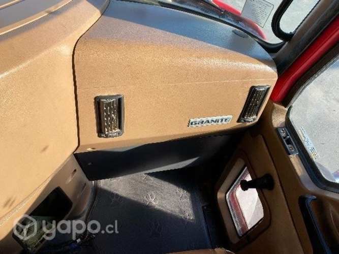 Camión combustible mack GU813 6x4 aut