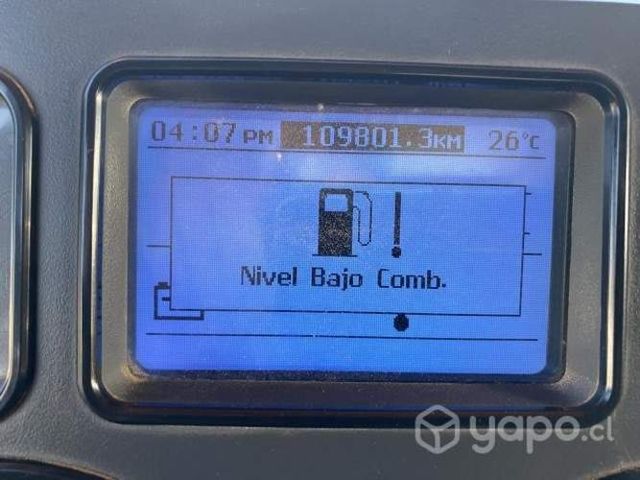 Camión combustible mack GU813 6x4 aut