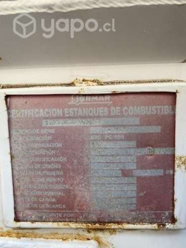 Camión combustible mack GU813 6x4 aut