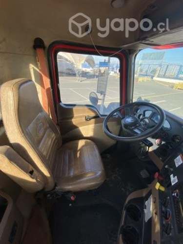 Camión combustible mack GU813 6x4 aut