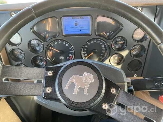 Camión combustible mack GU813 6x4 aut