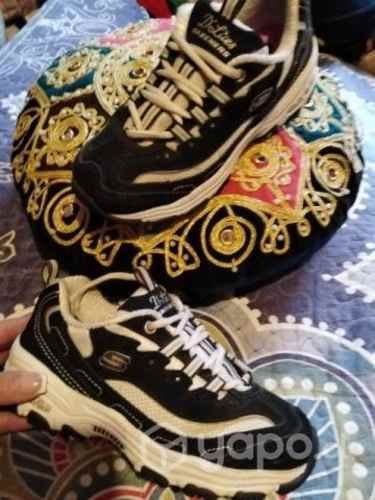 Zapatillas skechers número 31 perfecto estado