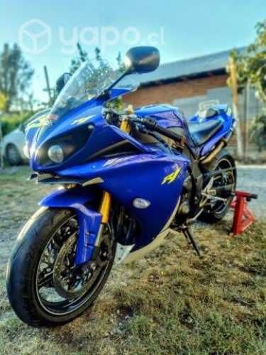 Moto Yamaha r1