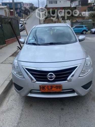 Nissan versa 2016
