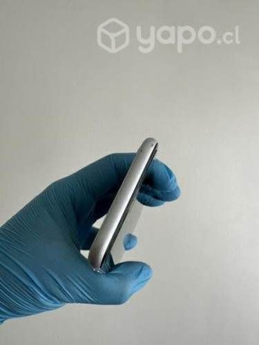 IPhone SE segunda generacion en caja color blanco