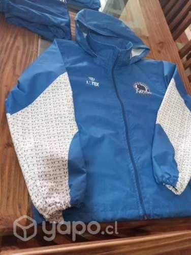 Buzo completo + polera club toritos