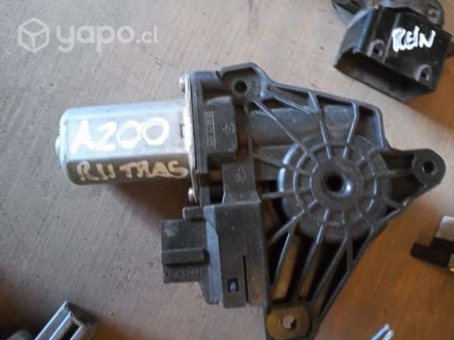 Mercedes benz a200 motor alza vidrio puerta traser