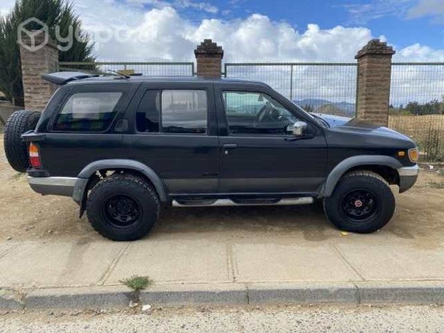 Nissan pathfinder 1995