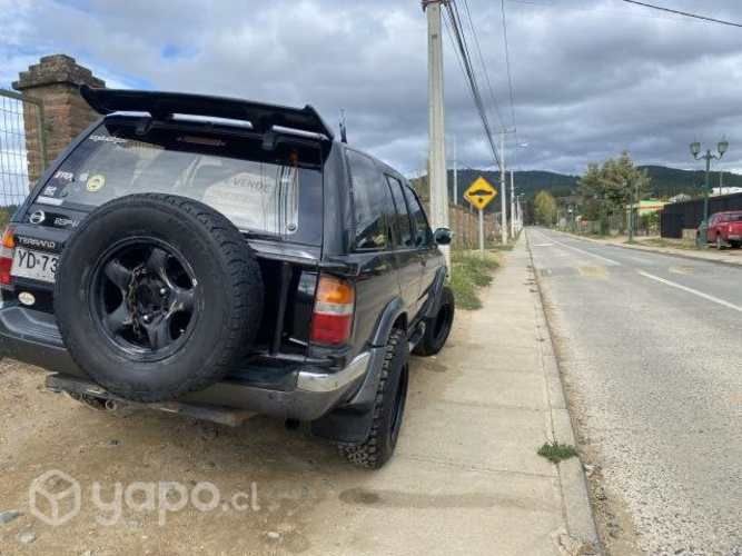 Nissan pathfinder 1995