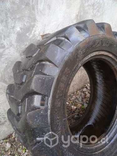 Neumatico retriexcavadora