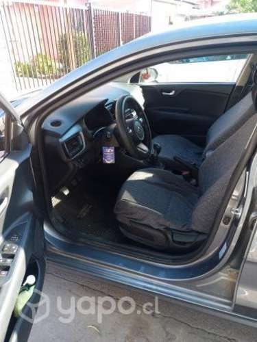 Vendo auto Kia rio4. 2019