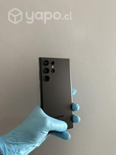 Samsung Galaxy S22 Ultra negro usado sin caja