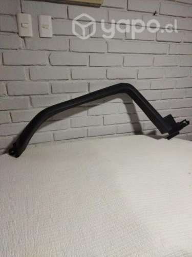 Cubre tapabarro Toyota 2010-12