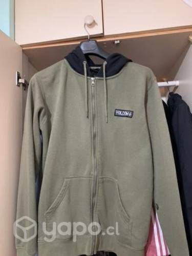 Poleron Volcom Verde con Capucha Negra