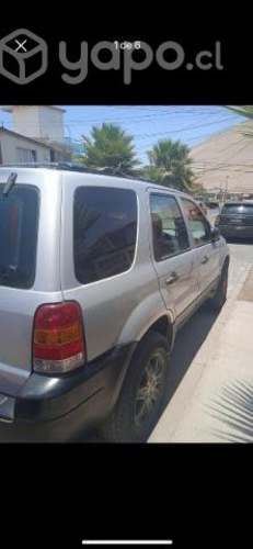 Vendo camioneta ford escape