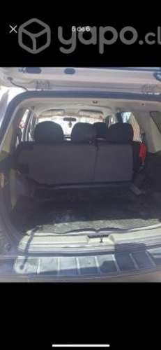 Vendo camioneta ford escape
