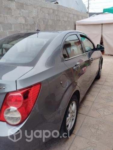 Auto sedan Chevrolet Sonic 1.6